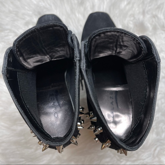 ❌ SOLD Glaze | Studded Ankle Platform Heel Booties - Picture 5 of 7